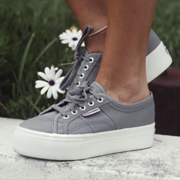 Superga Gray Platform Canvas Lace Up Kate Middleton Sneaker Shoes Women Sz 6 - Picture 1 of 14